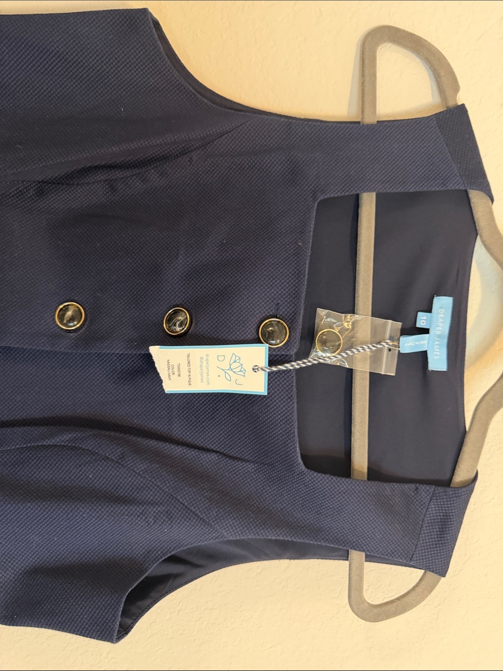 Draper James Navy Sleeveless Button-Front Shell Top - Picture 5 of 7